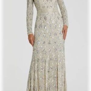 Mc Duggle Geographical gown